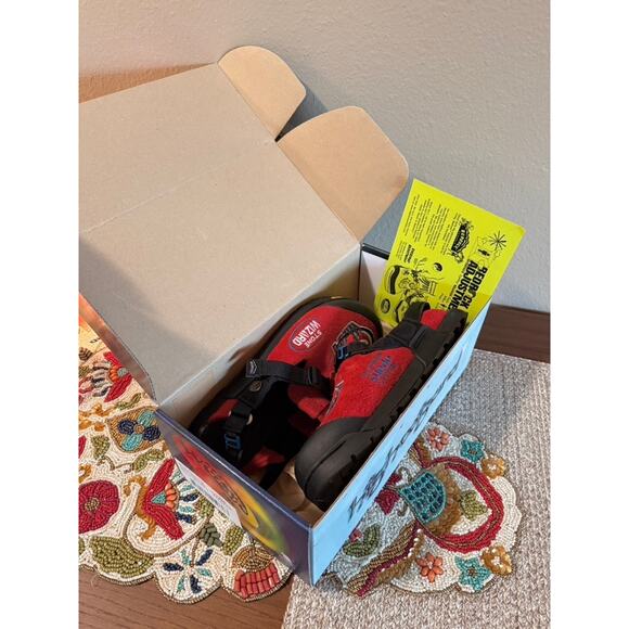 Bedrock x High Wizard Stone Wizard Mountain Clog Leather Suede Hidden Red Sandal Bedrock x High Wizard Stone Wizard Mountain Clog Leather  main image 3